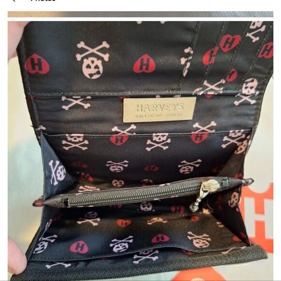 NWT Harveys Seatbelt Tough Love Wallet - Picture 2 of 2